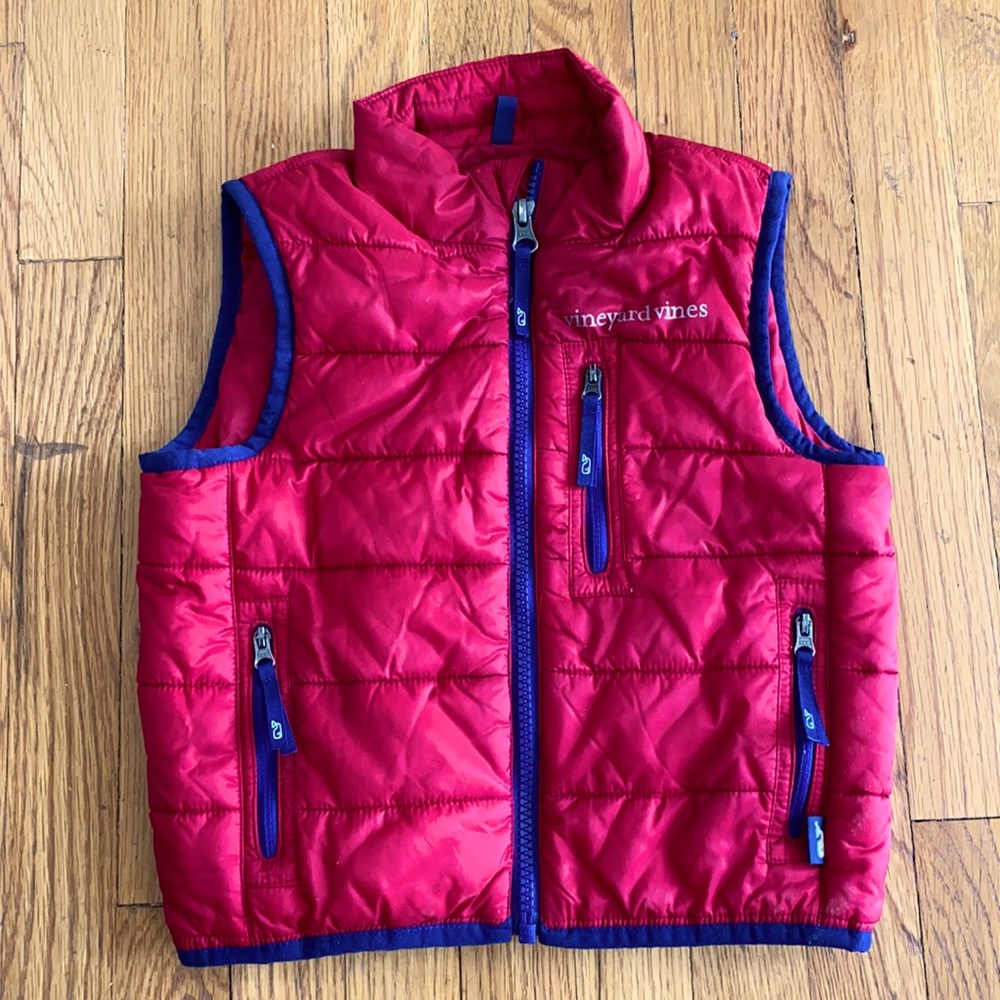 Dark red vineyard vines 3T puffer vest